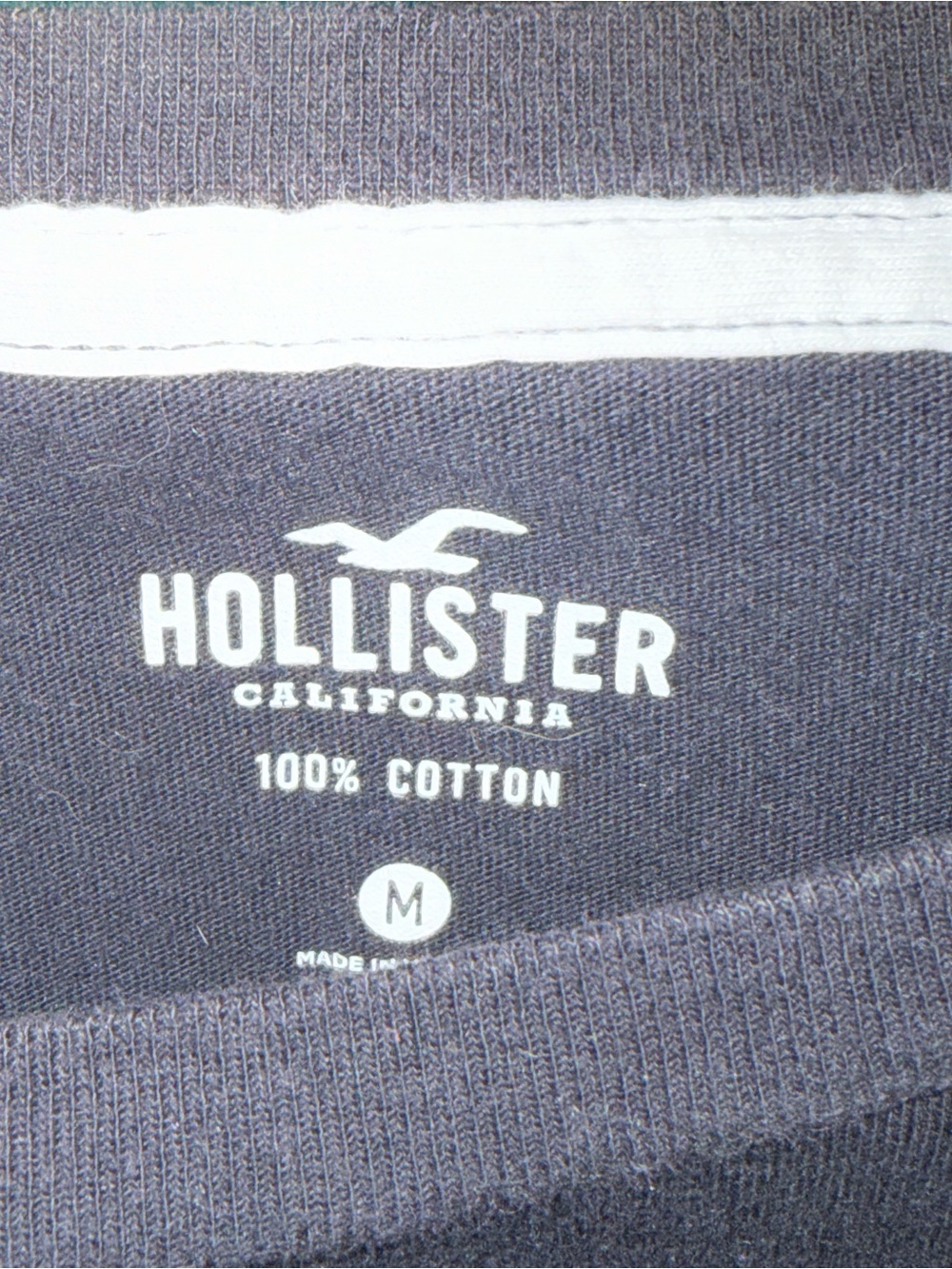 Hollister Black Long Sleeve Graphic Tee Medium - Picture 4 of 5